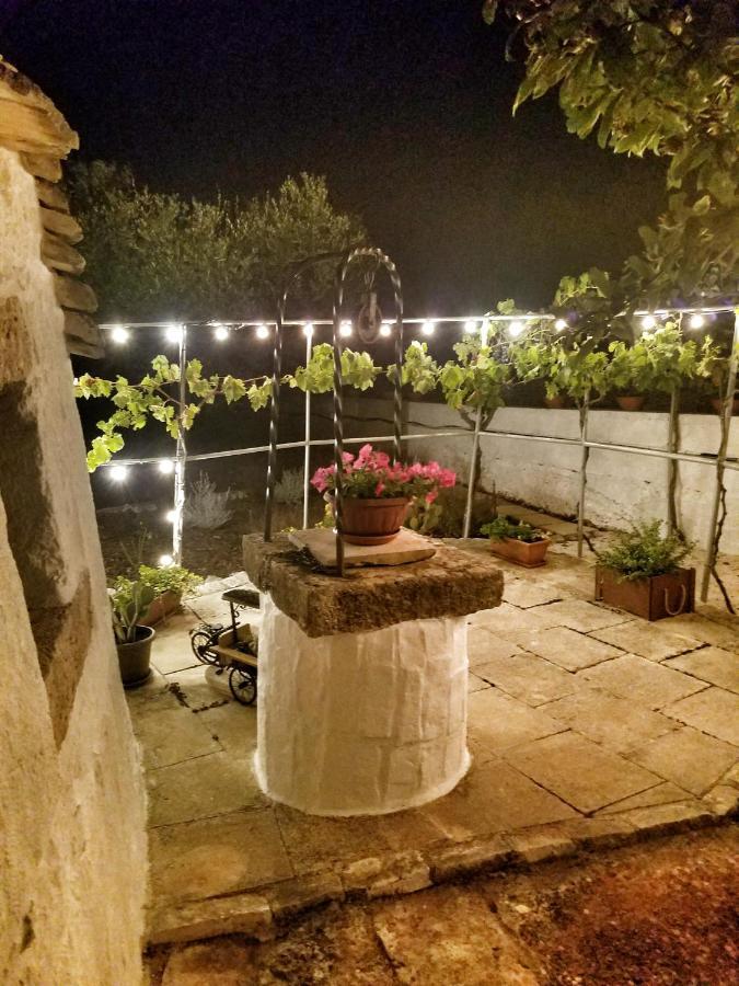 אלברובלו Antico Trullo Immerso Nella Campagna מראה חיצוני תמונה